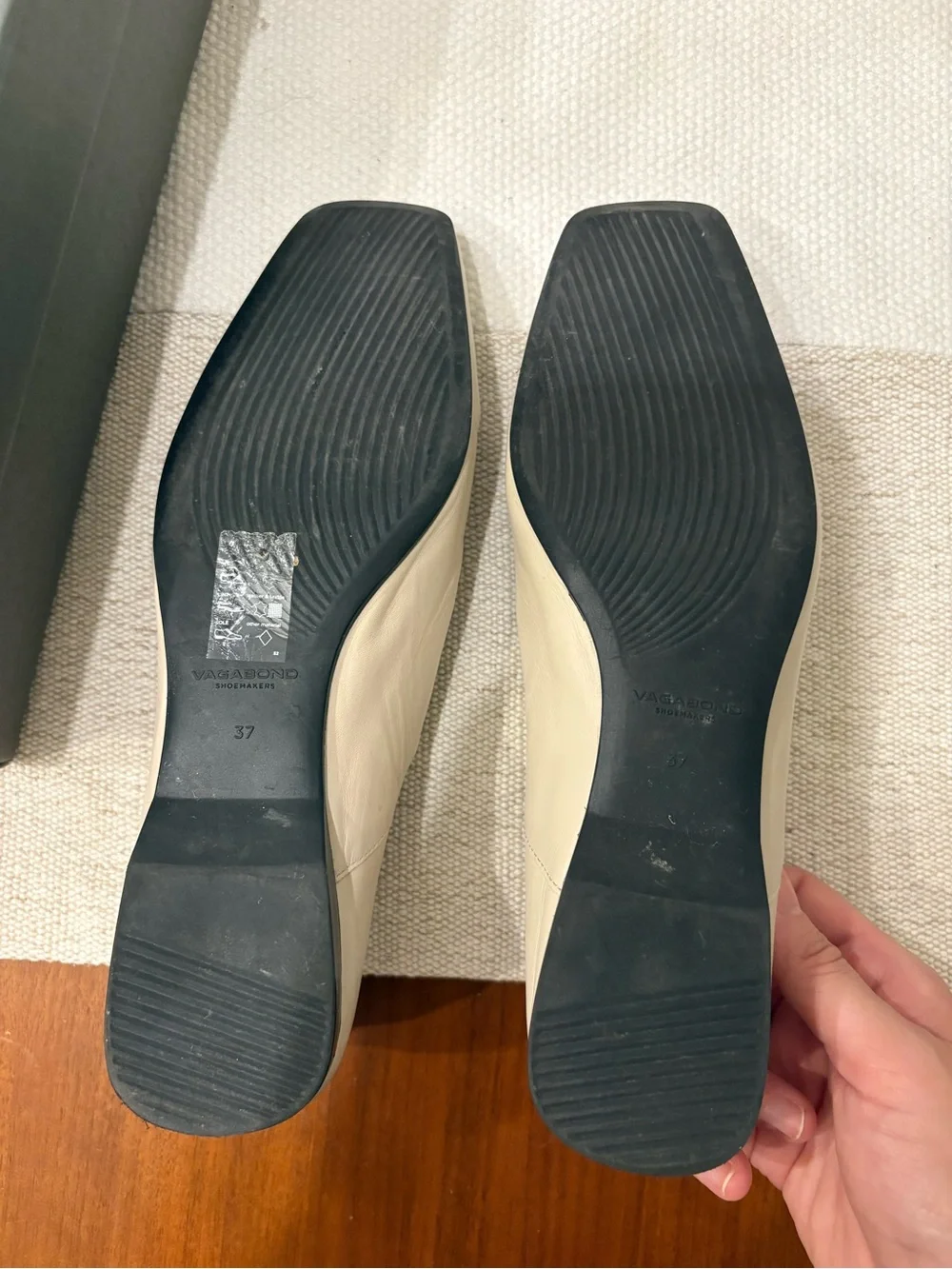 Vagabond Cream Leather Mary Janes - Picture 5 of 5